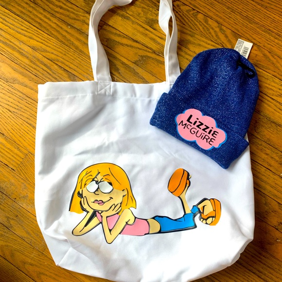 Disney Accessories - Host Pick! Lizzie McGuire Hat and Tote Bag Bundle